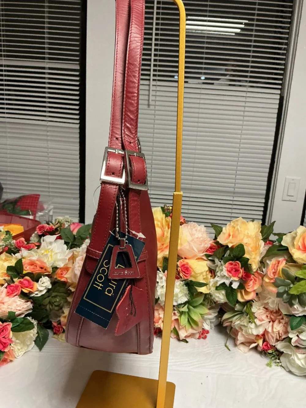 Laura Scott Red Hobo Shoulder Bag Adjustable Double Straps Zip Top